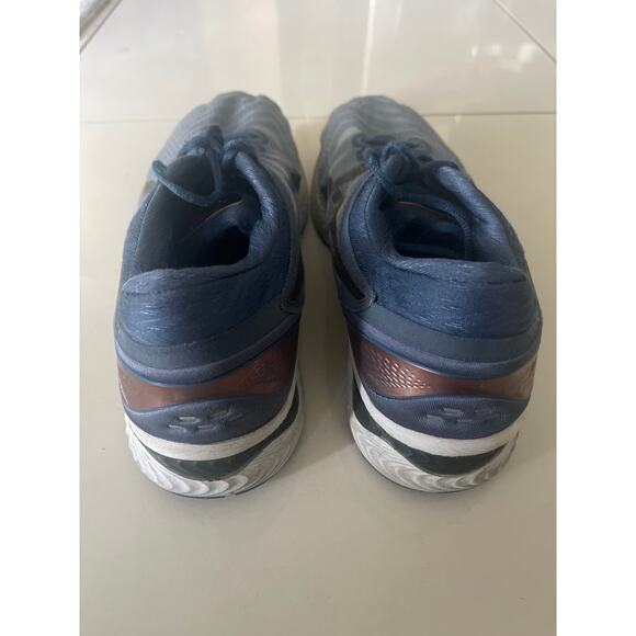 ASICS Gel-Nimbus 25 Running Shoes – Men’s 13 (Blue/Gold) - Picture 4 of 5